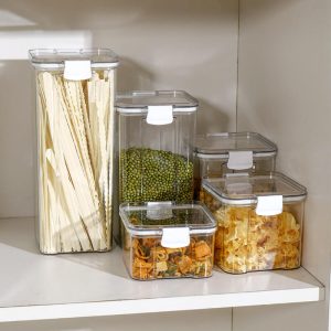 transparent sealed cans make food storage more convenient